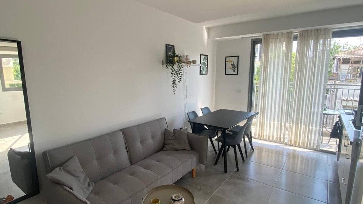 Florentin Apartment | Beautiful 2-bedroom apartment. Modern just a few steps from Bd Rotchild