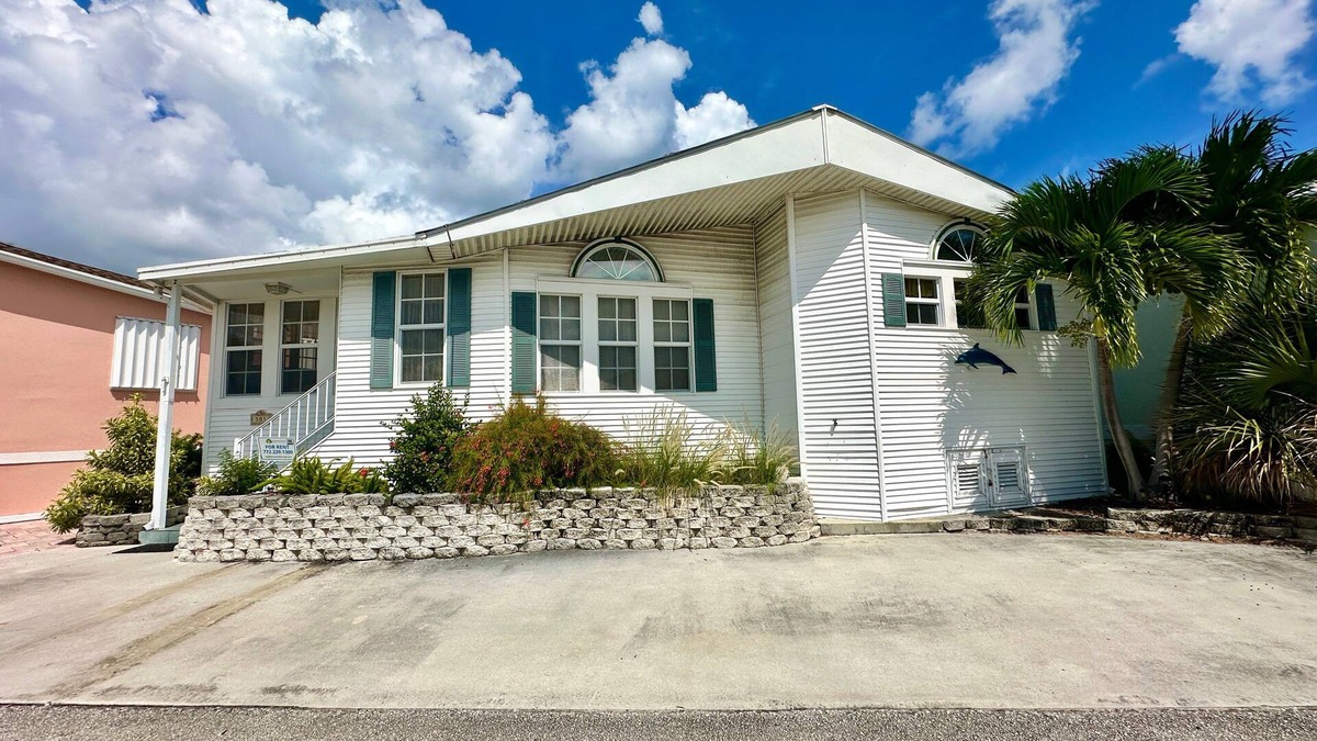 Nettles Island House | Beautiful 2 bedroom 2 full bath beach home!