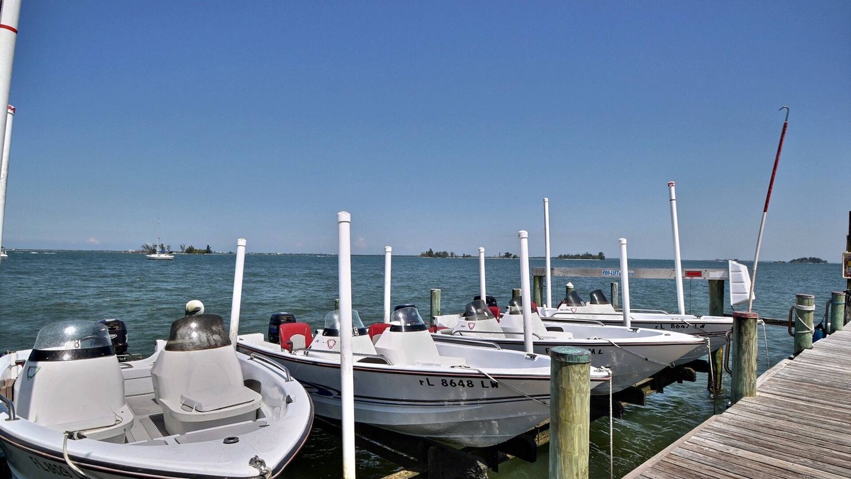 Sebastian Condo | Beautiful 2 bedroom-1 bath on the River available 12/8/2023-12/15/2023