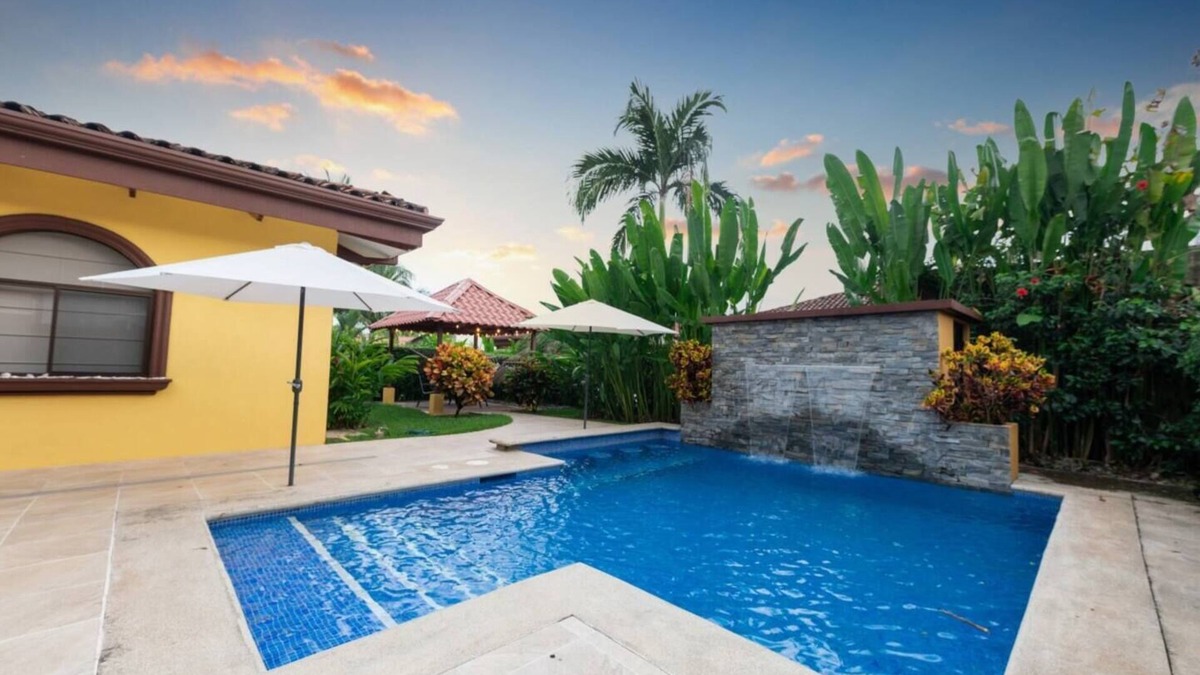 Bejuco Villa | Beautiful 2 Bedroom, 2 bathroom private villa with private pool