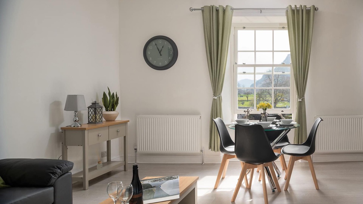 Llanrwst Apartment | Beautiful 2 Bedroom Apartment