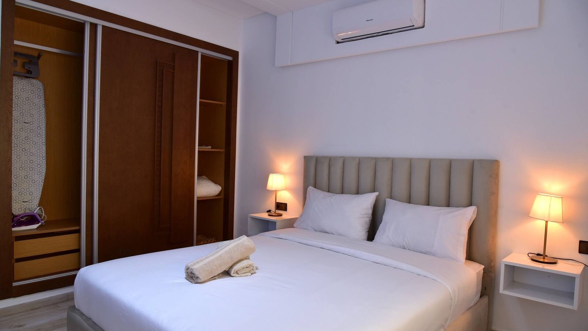 La Ville Haute Apartment | Beautiful 2-bedroom apartment in Center Ville of Kenitra With AC & Free Parking