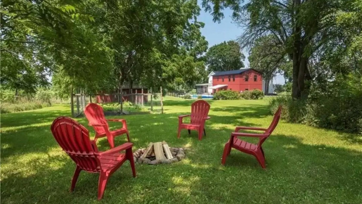 Town of Kirkland Apartment | Beautiful 2 bedroom apartment, minutes from Hamilton College