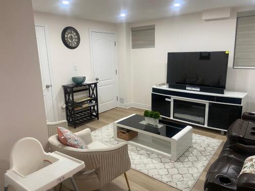 Halton Regional Municipality Apartment | Beautiful 2-bedroom basement apartment in center of Milton