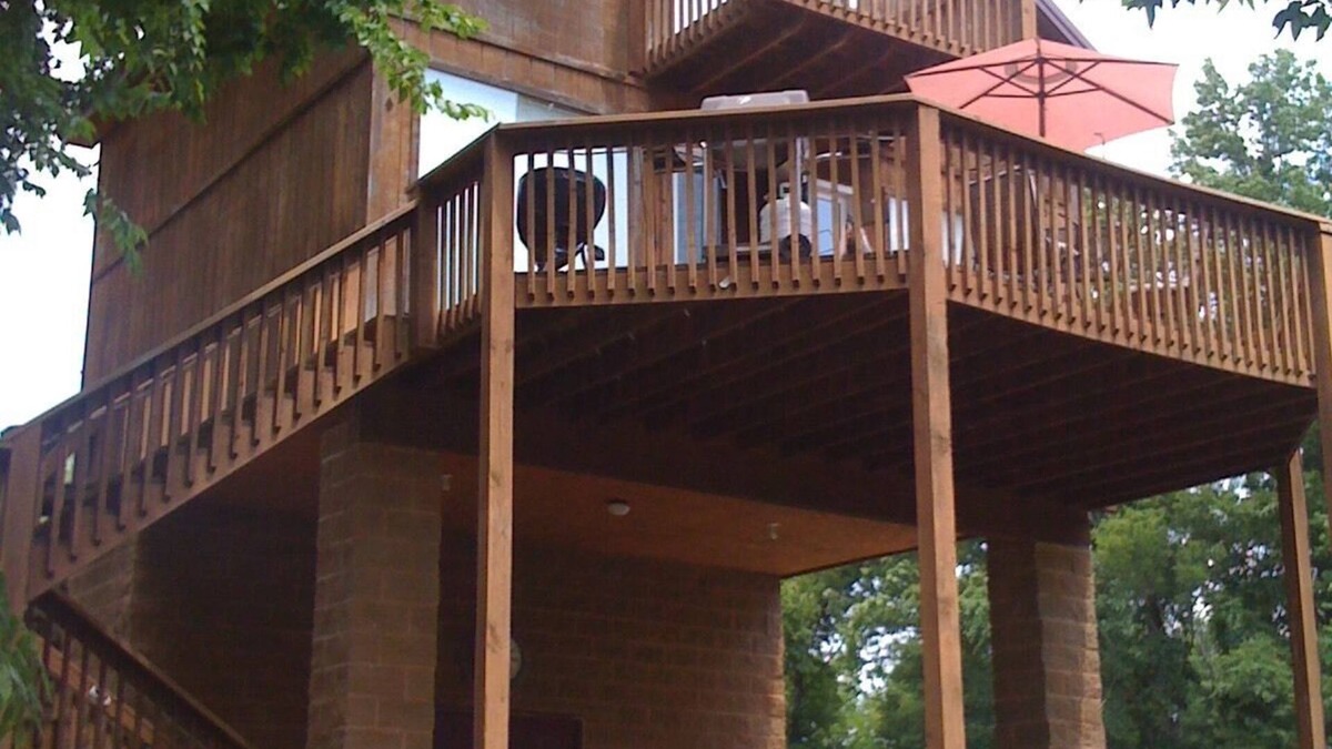 Doniphan Cabin | Beautiful 2 bedroom cabin 40 feet from scenic current river. Boat ramp access.