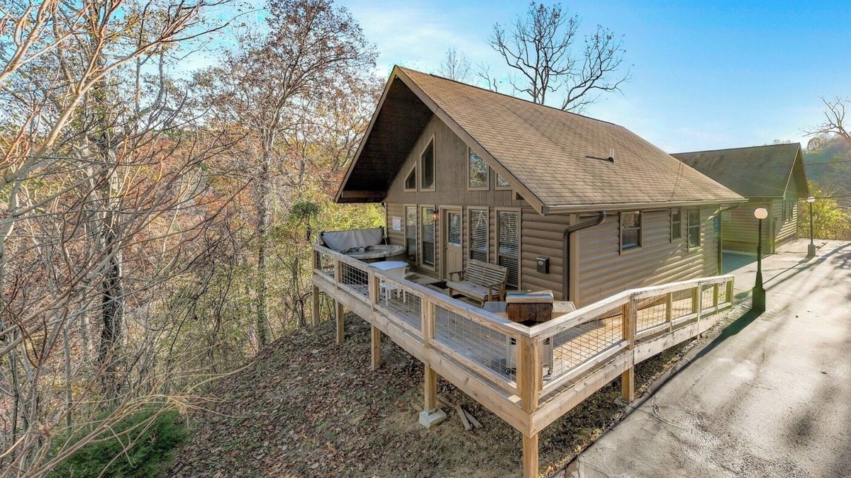 Celina Cabin | Beautiful 2-Bedroom Chalet .5 Miles from Dale Hollow Lake #4