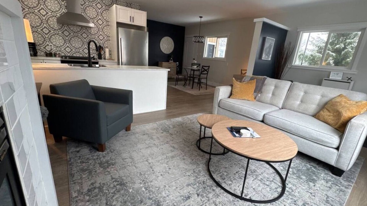 Fruitvale House | Beautiful 2 bedroom guest house in Fruitvale