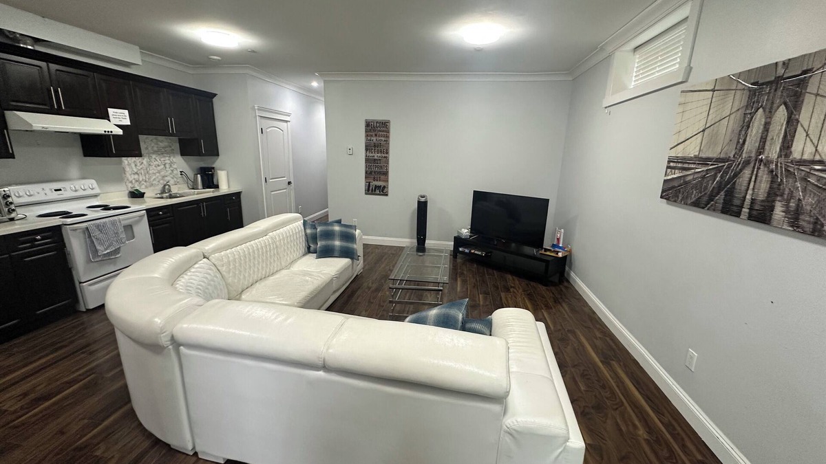 Fraserview House | Beautiful 2-bedroom house with WiFi in Vancouver