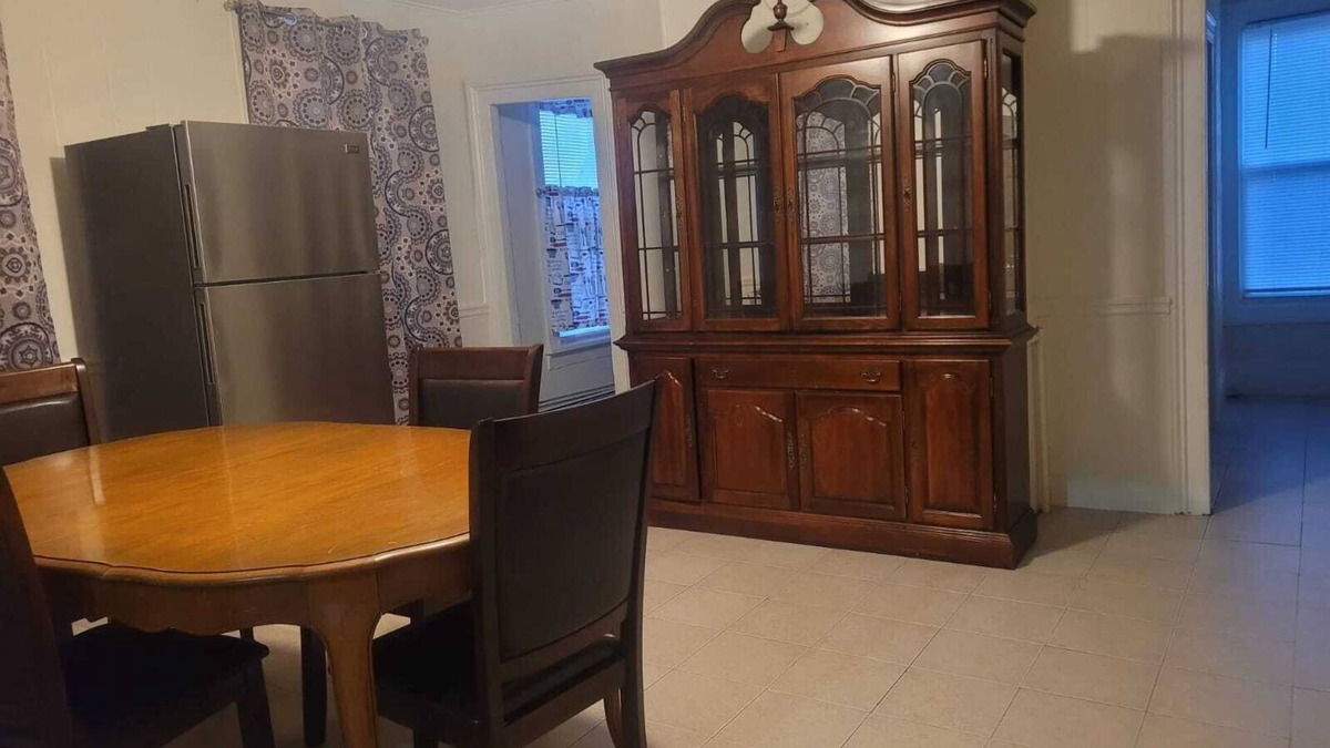 Bridgeport House | Beautiful 2 bedroom apartment in prime location of Bridgeport Connecticutn