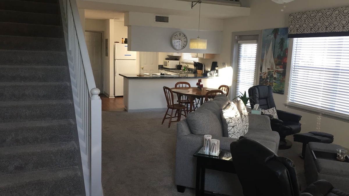 Tallahassee House | Beautiful 2 bedroom 2 bath townhouse, 1 mo. min., add mo. negotiablen