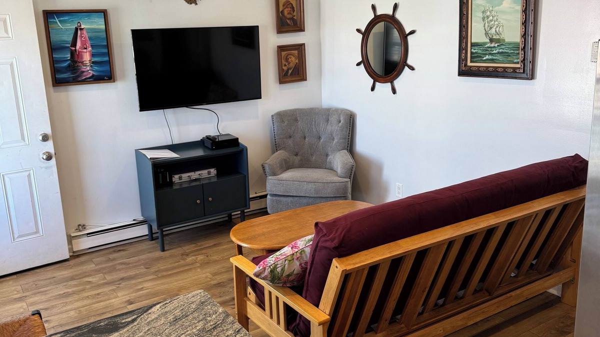 Seaside Heights Condo | Beautiful! 2 blocks to boardwalk, beach, restaurants and rides! Newly remodeled.