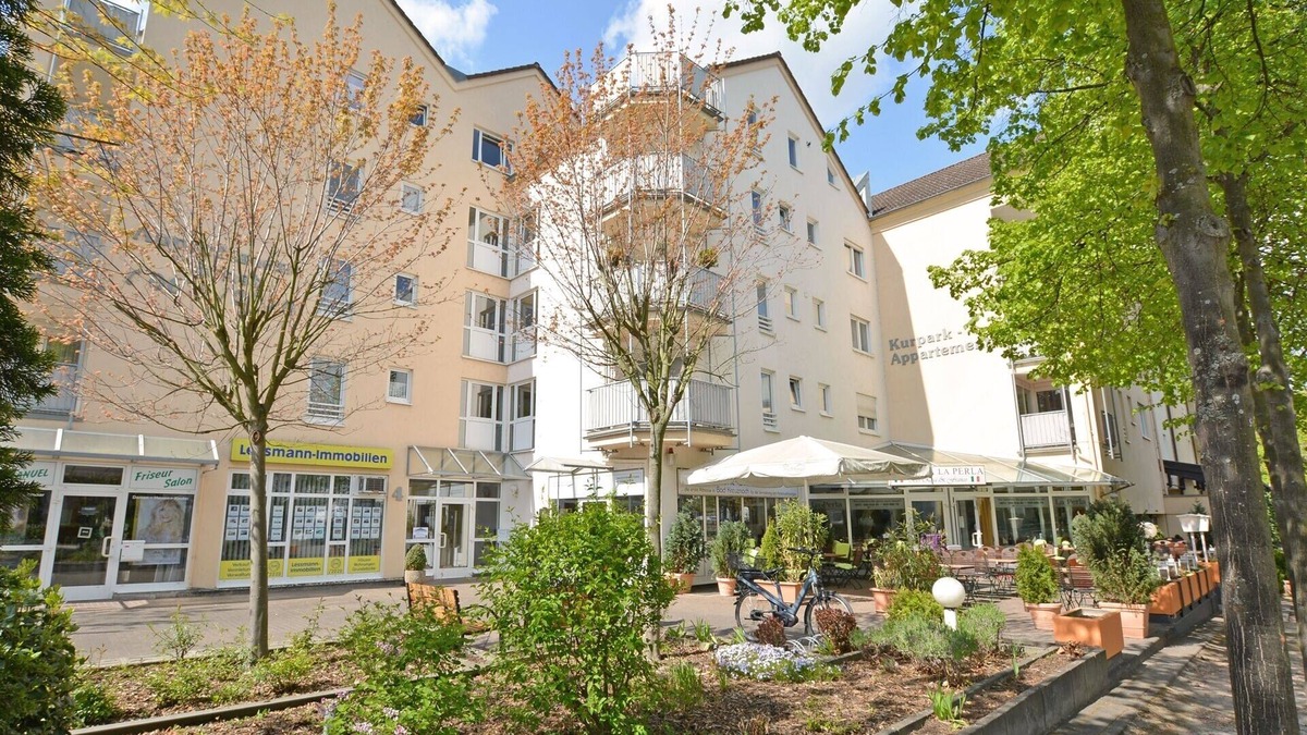 Bad Kreuznach Apartment | Beautiful 2-room apartment in the spa area - daylight bath, WiFi, TV, balcony