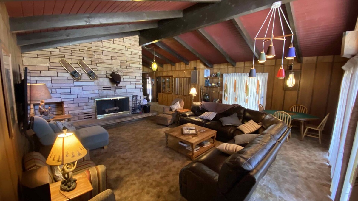 Wrightwood Cabin | Beautiful 2 Story Cabin Short Hop Away from Mountain High Ski