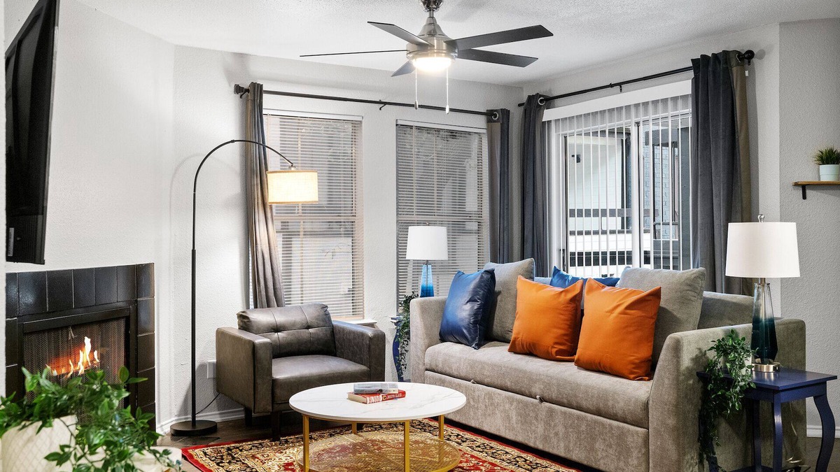 University Hills and Windsor Park Apartment | Beautiful 2BD/2BA in University Hills 6073