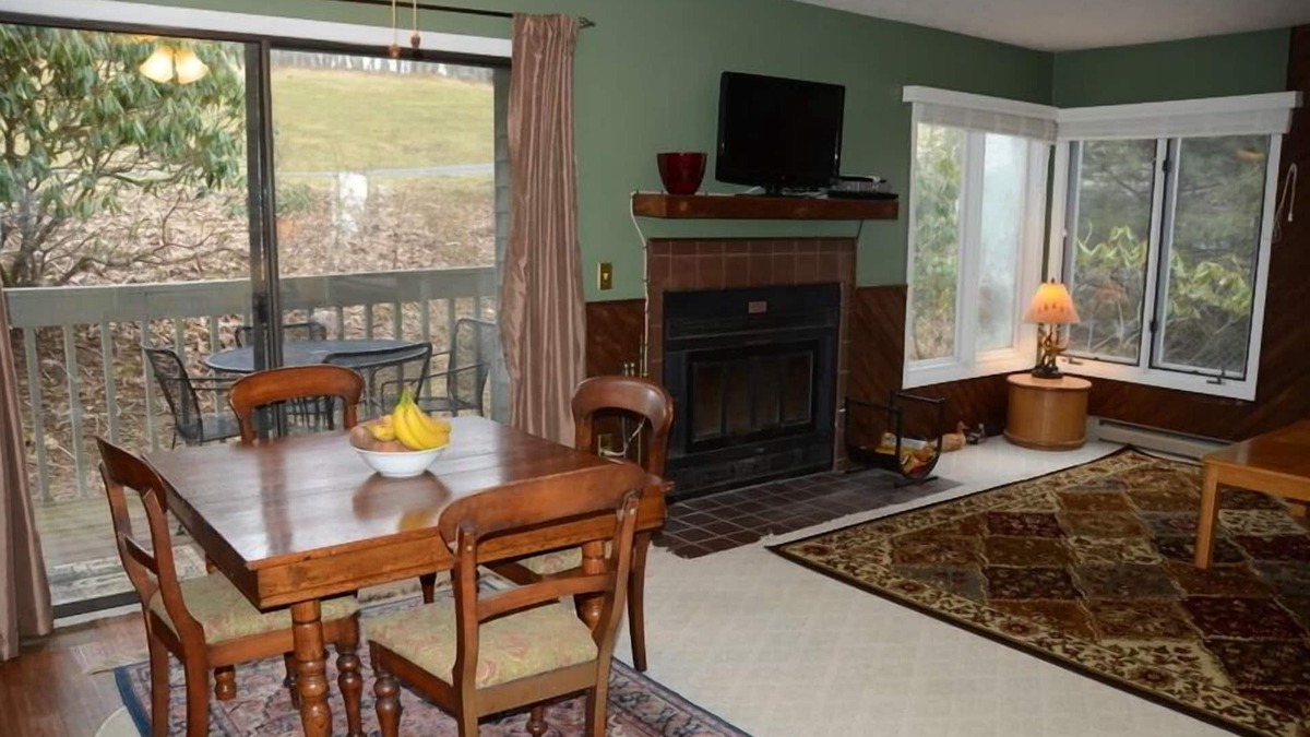 Nellysford Condo | Beautiful 2BR/2BA - DOG FRIENDLY - Great LOW Rates