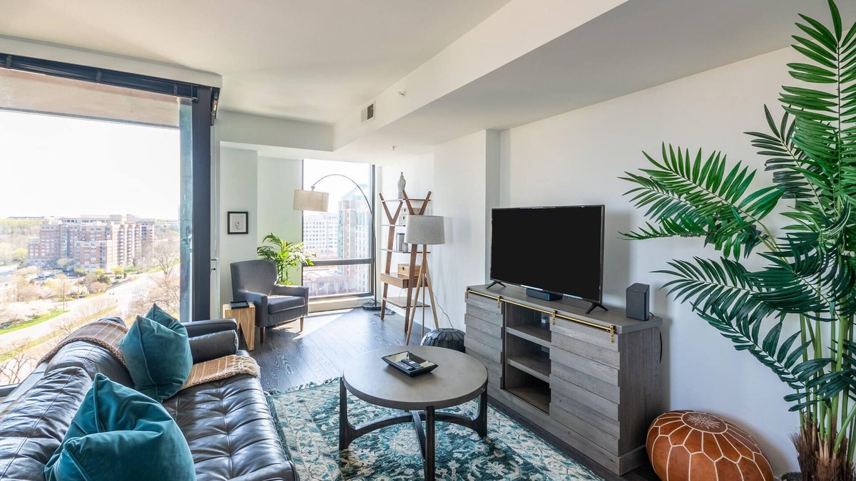 Reston Apartment | Beautiful 2BR Apartment in Reston with Amenities