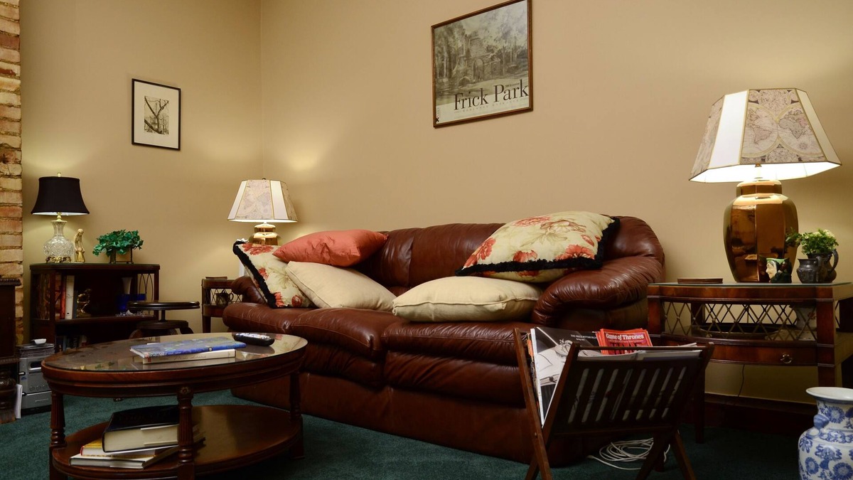 Pittsburgh Apartment | Beautiful 2BR Apt./Pittsburgh/East/Regent Square/Frick Park