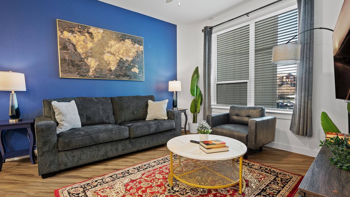 Riverside Apartment | Beautiful 2BR in Riverside 5427
