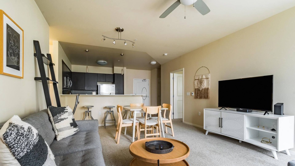 Mercer Island Apartment | Beautiful 2BR Place on Mercer Island + Pets OK