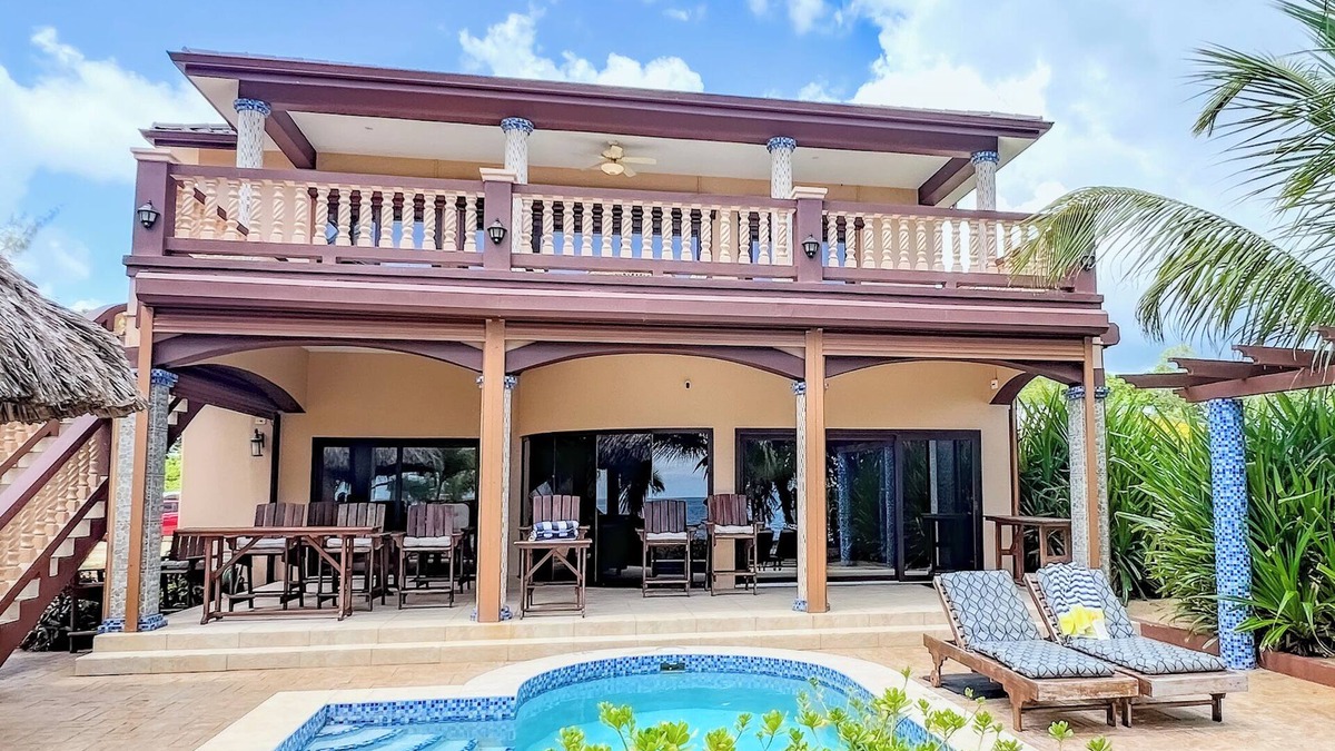 Sittee River House | Beautiful 3/3 Beach home on the Caribbean Sea with private pool and dock