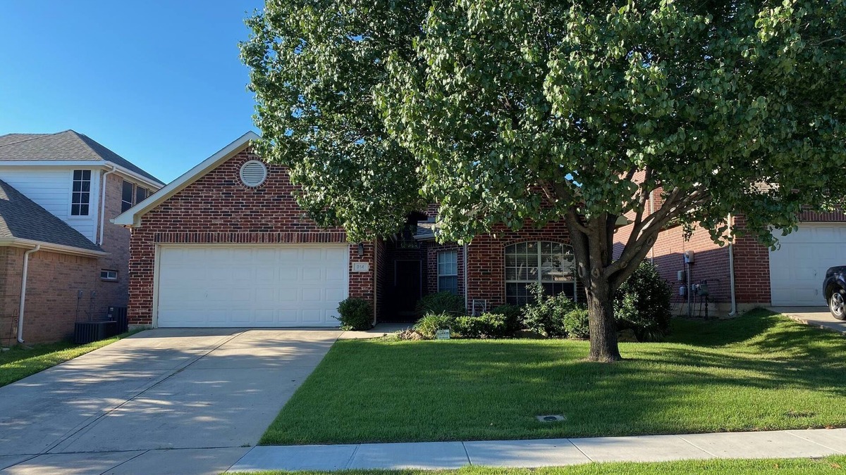 Coppell House | Beautiful 3 Bdrm House in Upscale Neighborhood