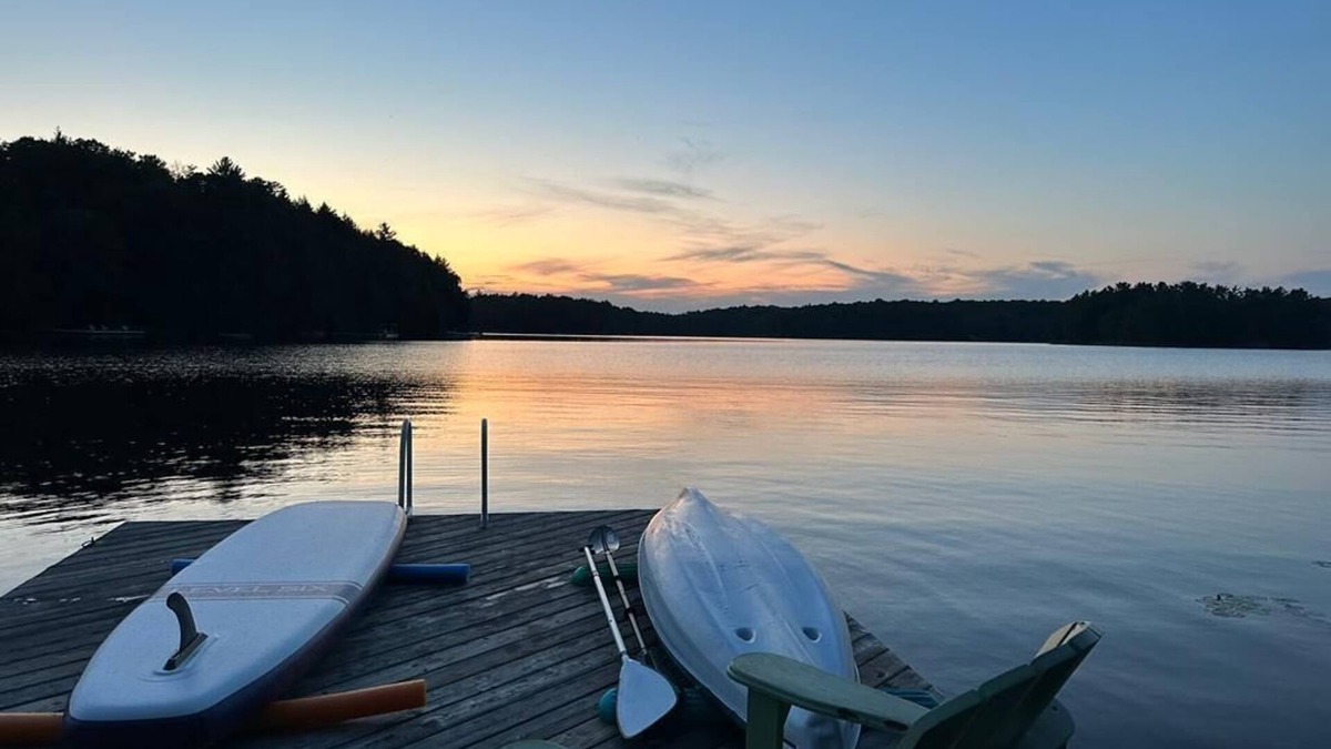 Rosseau Cottage | Beautiful 3-bed, 2-bath, 4 season cottage on 375ft of waterfront (Dog friendly)
