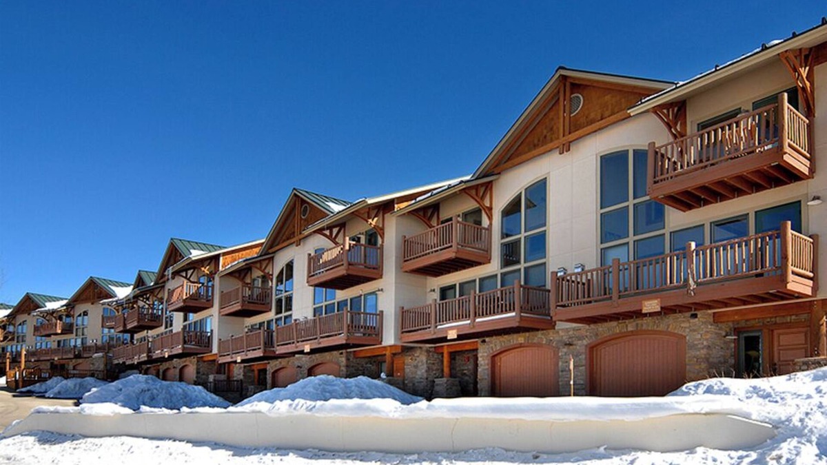 Crested Butte House | Beautiful 3 Bed/3 Bath Townhome with Garage, Hot Tub and Views! Walk to lifts
