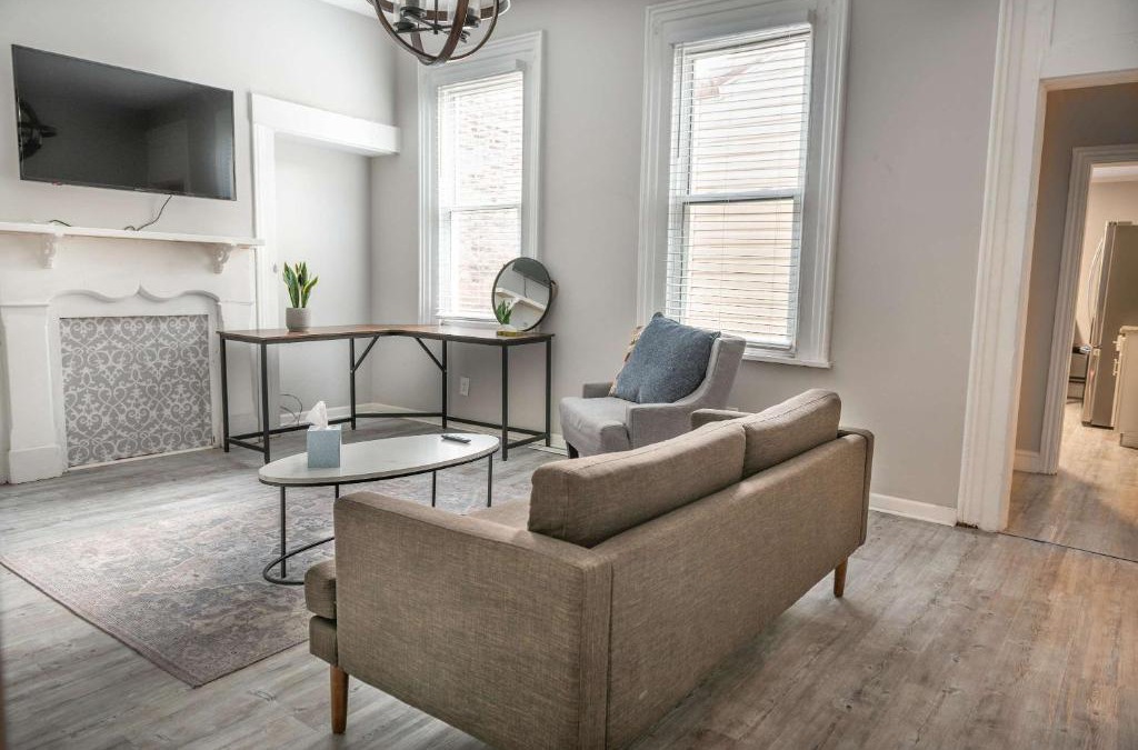 Central Northside Apartment | Beautiful 3-Bed Home w Parking Near AGH