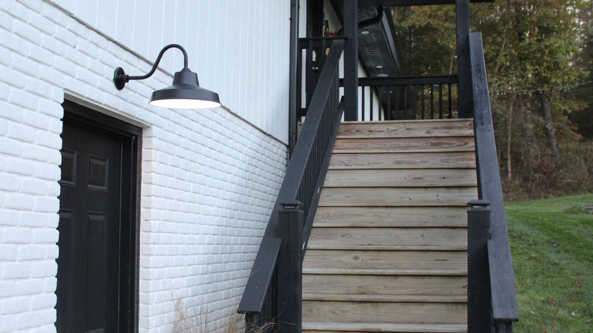 Sherrodsville House | Beautiful 3 bedroom/4 bathroom house near Atwood Lake with stocked pond