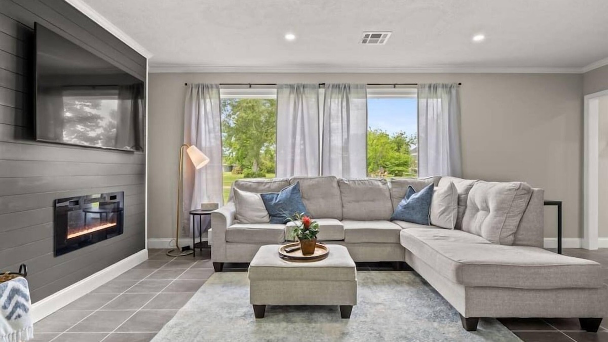 Lake Charles House | Beautiful 3 Bedroom Home