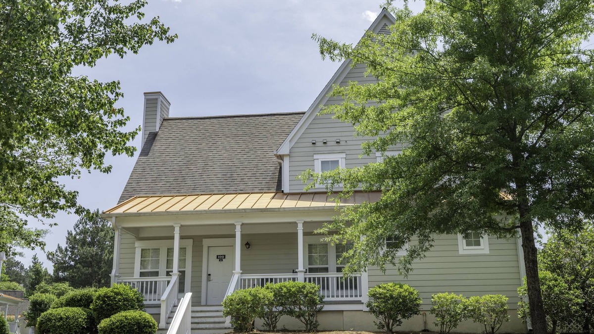 Lackey House | Beautiful 3 bedroom safe and secure
