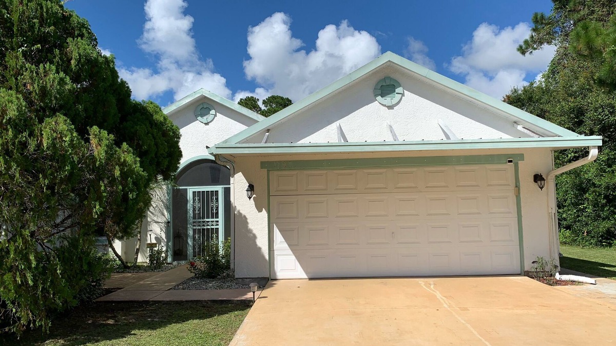 Port Malabar House | Beautiful 3 Bedroom, 2 Bath home, whole house, Only 30 minutes to local beaches.