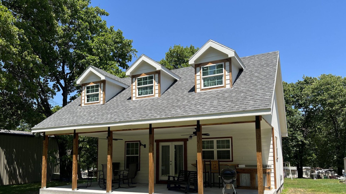 Cleora House | Beautiful 3 bedroom 2 bath home at Grand Lake close to Duck Creek