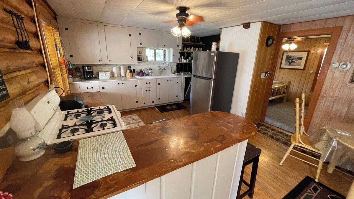 Remer Cabin | Beautiful 3-bedroom cabin in Remer on Big Sand Lake. Balsam Bay Resort.