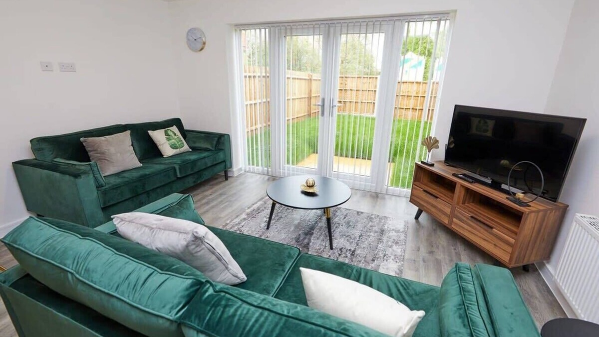 Derby House | Beautiful 3 Bedroom City Centre House with Garden