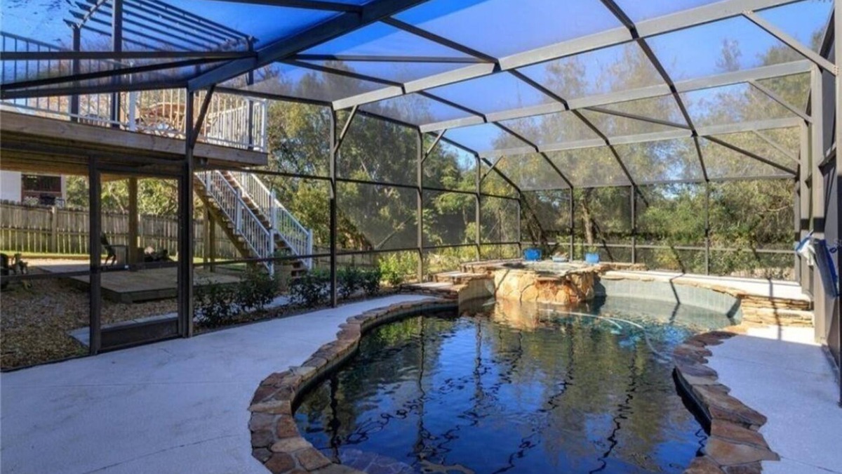 Minneola House | Beautiful 3 bedroom home with non heated Pool