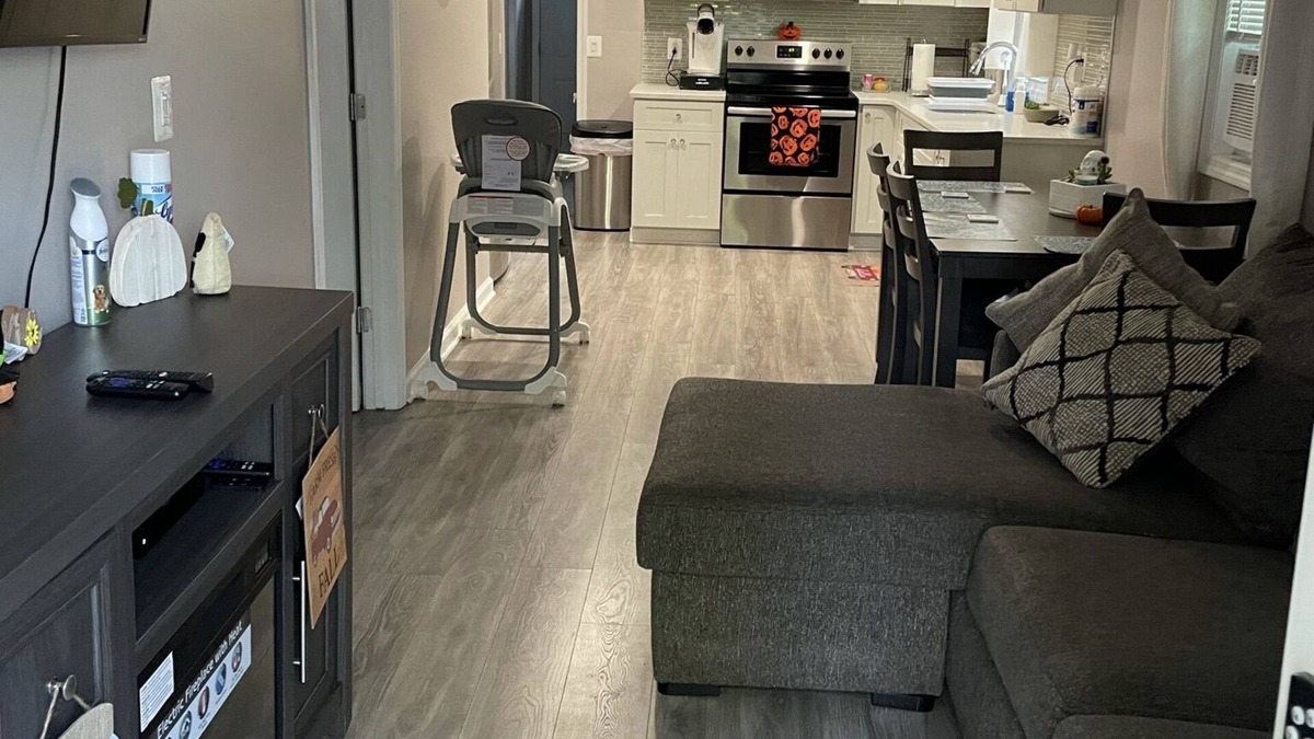 Mastic House | Beautiful 3 Bedroom Home With Pool and hot tub