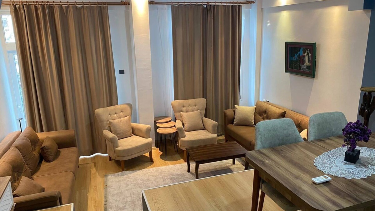 Kusadasi City Centre House | Beautiful 3-Bedroom House with Sea view and Garden