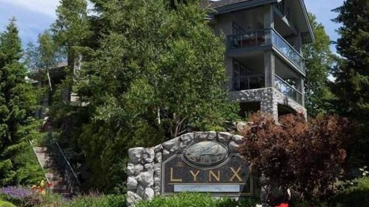 Blueberry Hill House | Beautiful 3 Bedroom Townhouse On Blueberry Hill, Whistler, BC