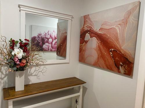 Royal Park House | Beautiful 3 Bedrooms BNB between Airport and Sea