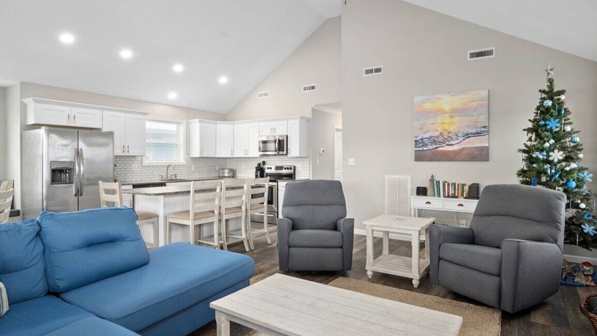 Montego Bay House | Beautiful 3 BR 2 BA Home in Montego Bay - Community Pool