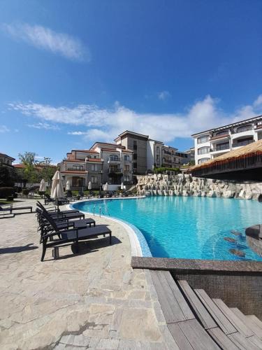 Aheloy Apartment | Beautiful 3 Room Apartment with Pool and Sea view Aheloy
