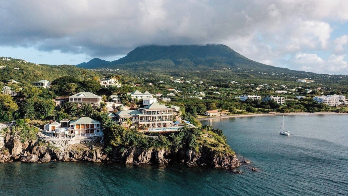 Fountain Villa | Beautiful 3 story 8,000 sq ft Oceanside Mansion
