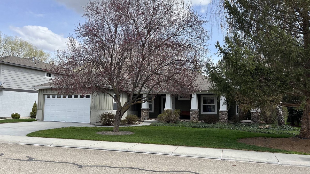 Eagle House | Beautiful 3B/3B home in quiet neighborhood close to Banbury Golf Course