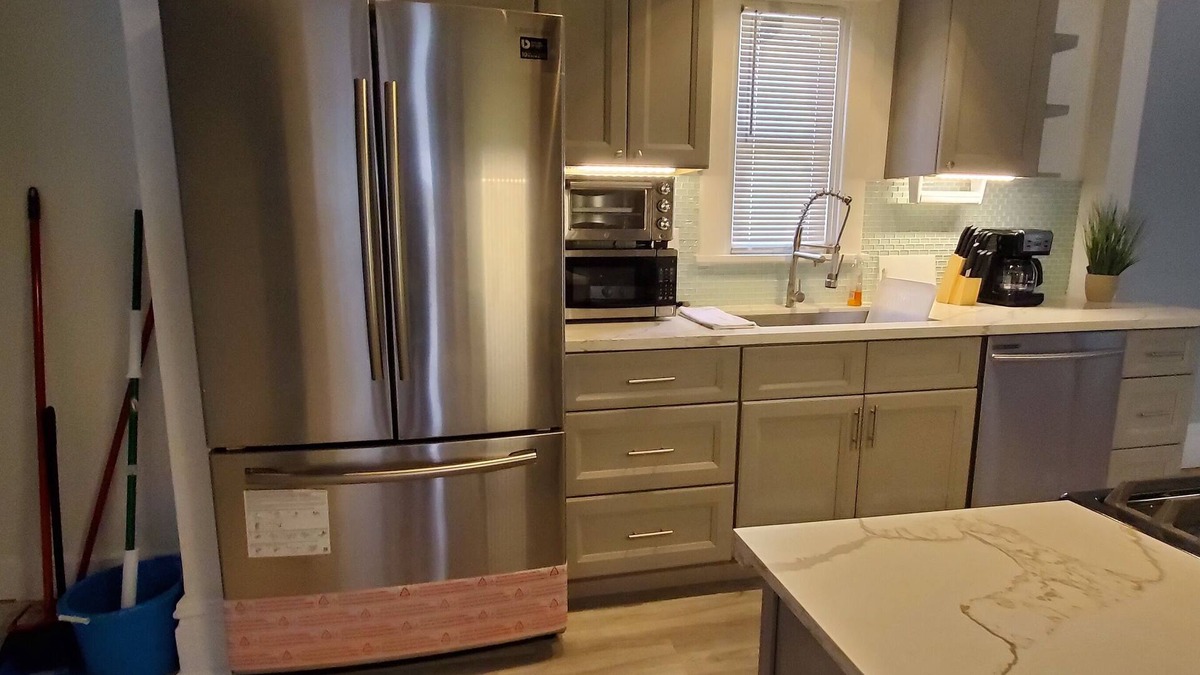 Northeast South Bend House | BEAUTIFUL 3bd 2br /BLOCKS AWAY FROM NOTRE DAME /EDDY ST