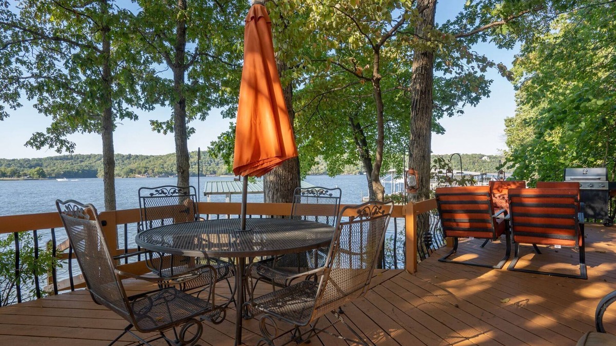 Linn Creek House | Beautiful 3bed/2bath home @30MM in Linn Creek!