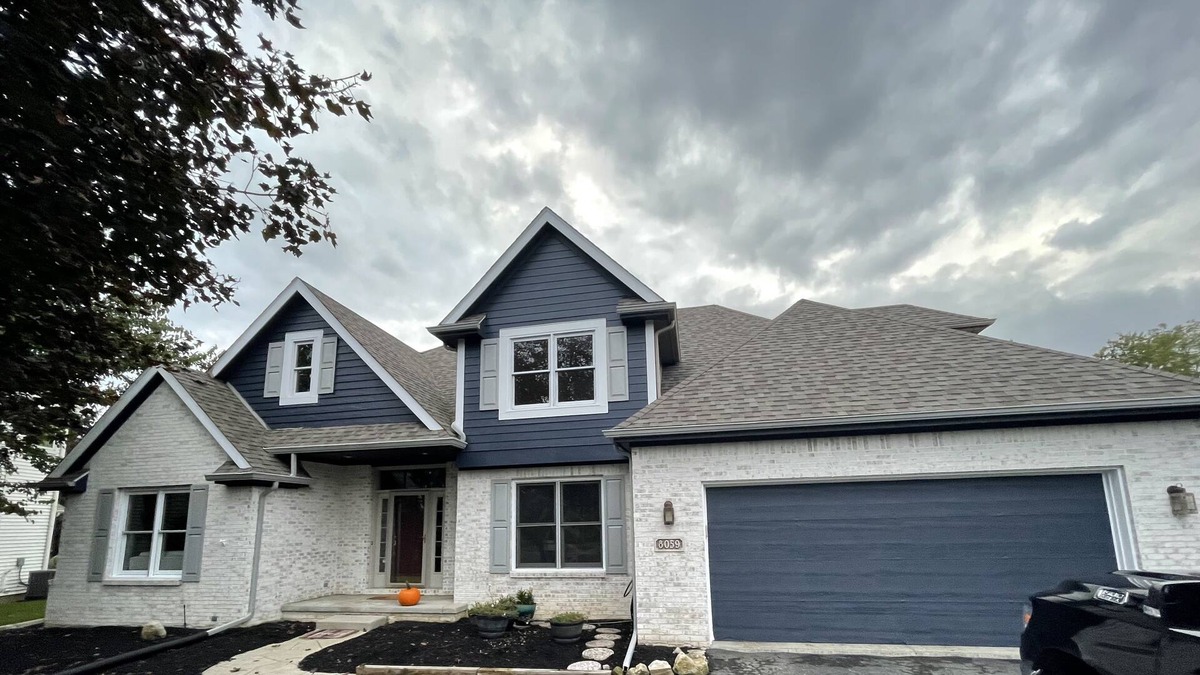 Sylvania House | Beautiful 4 Bed, Game Room, Fire Pit, Backyard