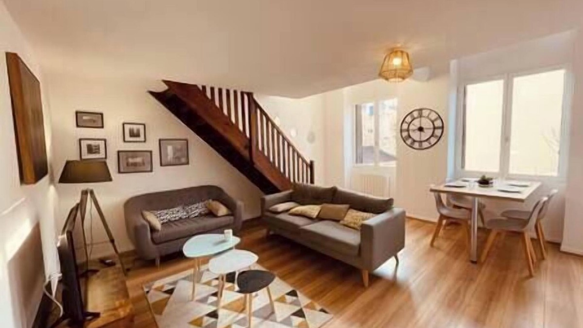 Saint-Roch - Badouillere - Chavanelle Apartment | Beautiful 4-bedroom duplex apartment