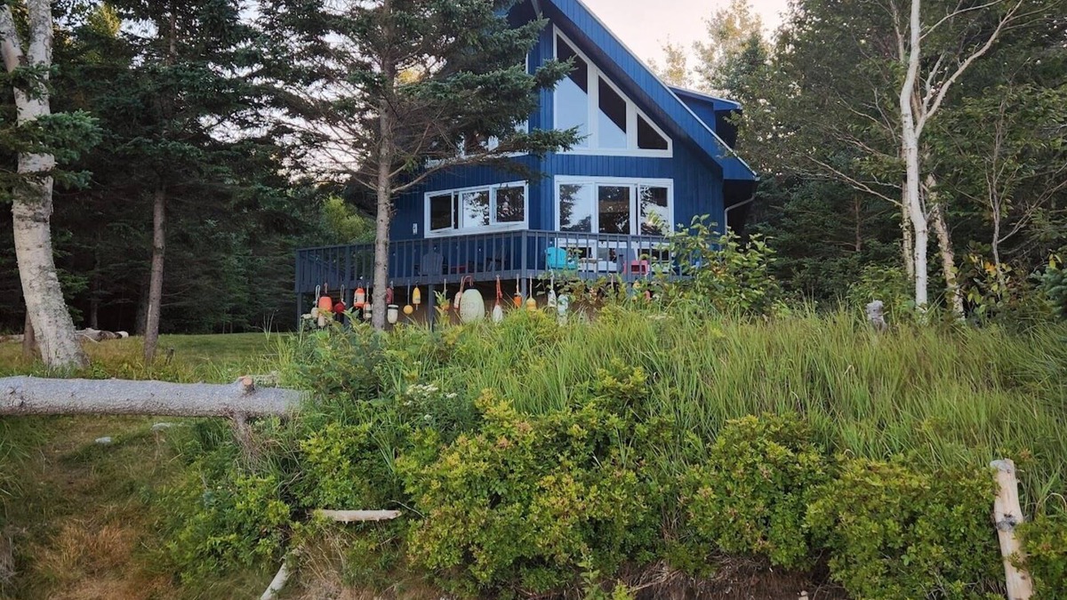 Campobello Island Cottage | Beautiful 4 Bedroom Oceanfront Cottage on the Bay of Fundy on Campobello Island