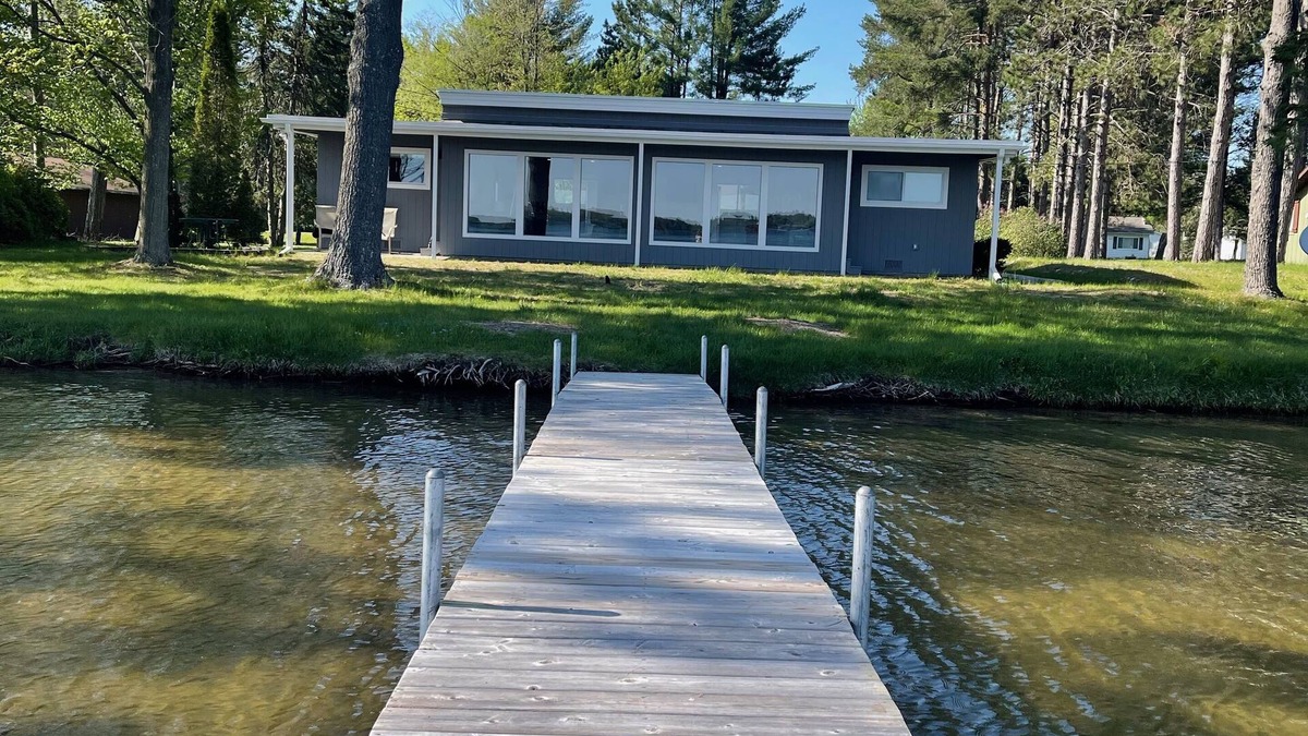 Lewiston House | Beautiful 4 bedroom, 2 bath home on East Twin Lake!